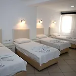 Melis 4*