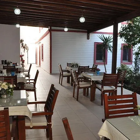 梅利斯畔丝咏酒店